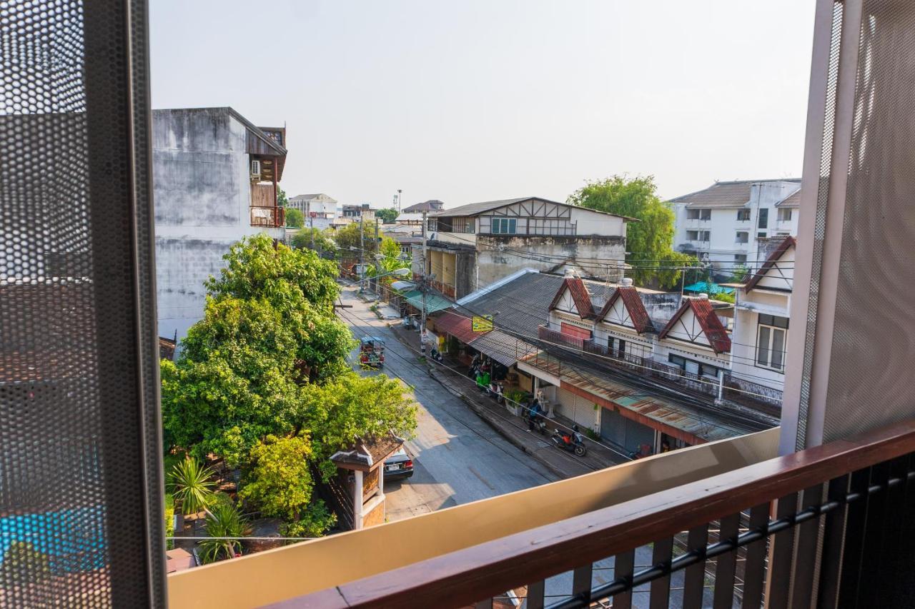 Wealth Boutique Hotel Chiang Mai Exterior photo